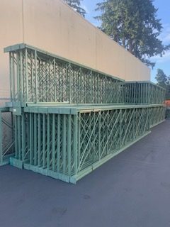 Upright pallet rack frame